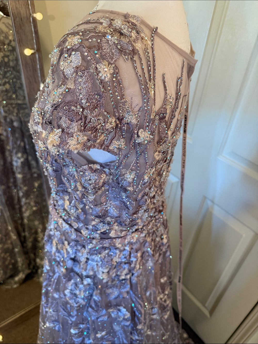 MAC DUGGAL
Light Purple Embellished Floral Cap Sleeve A Line Gown - Picture 10 of 15